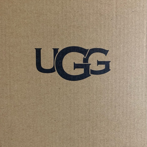 UGG Women's Fuzz Yeah Slippers - Picture 11 of 11